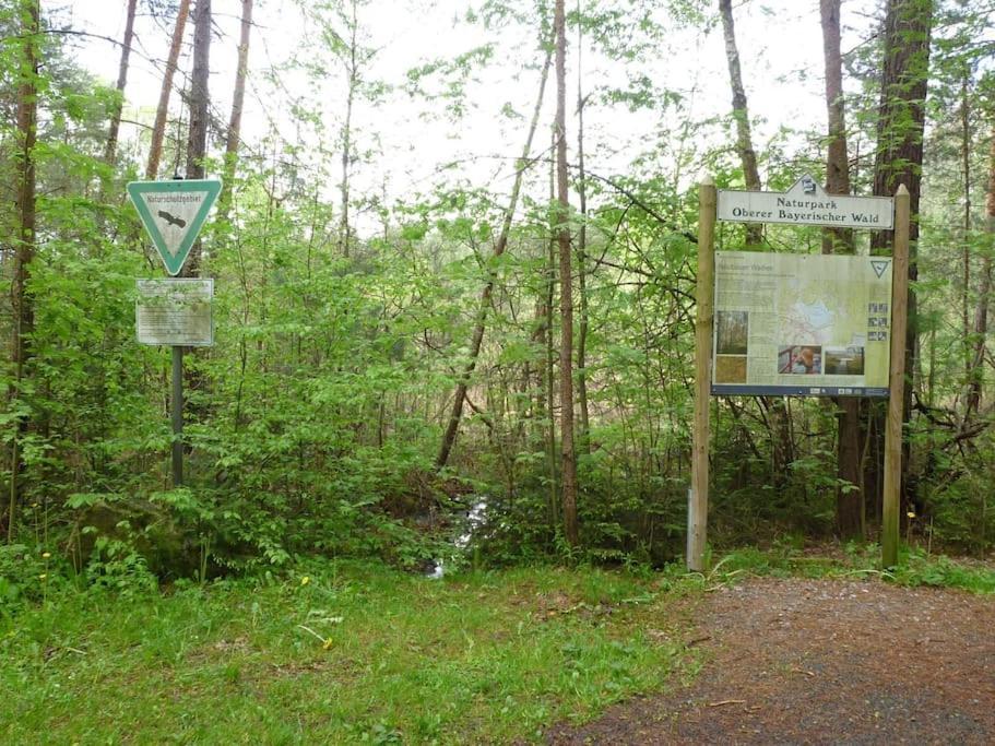 Bungalow Direkt Am See, Mit Eigenem Boot Родинг Екстериор снимка